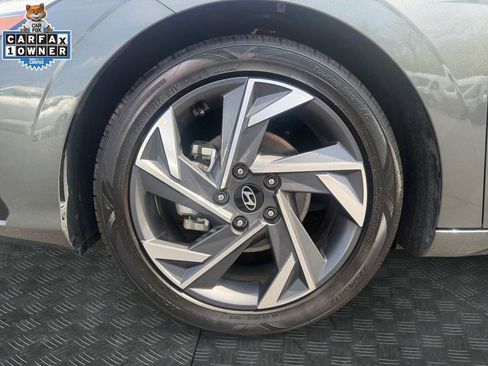 Used 2025 Hyundai Elantra SEL FWD image 20