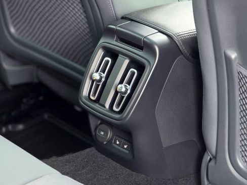 Used 2022 Polestar Polestar 2 w/ Performance Package AWD/4WD image 38