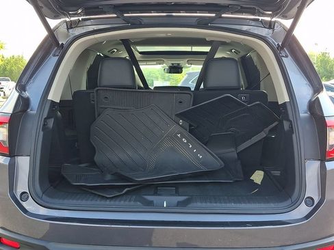 Used 2023 Honda Pilot Elite image 33
