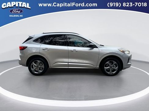 Certified 2023 Ford Escape ST-Line w/ Tech Pack #1 AWD/4WD image 9