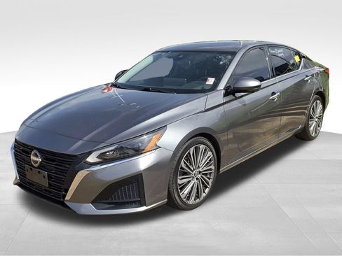 Used 2023 Nissan Altima 2.5 SL FWD image 7