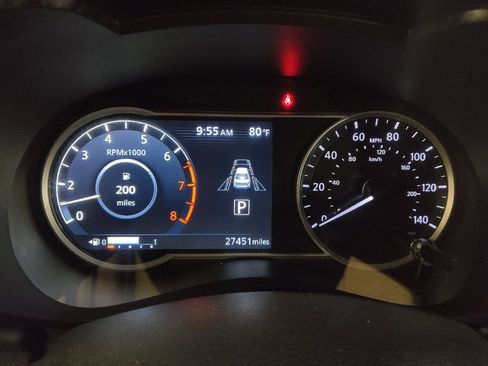 Used 2025 Nissan Versa SV FWD image 23