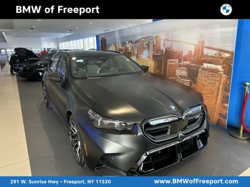 New 2026 BMW M5 Touring w/ M Driver's Package image 1