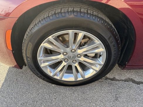 Used 2021 Chrysler 300 Touring L image 14