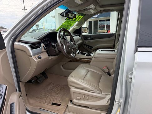 Used 2019 GMC Yukon XL SLT w/ Open Road Package image 13