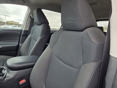 Used 2024 Toyota RAV4 LE AWD/4WD image 2