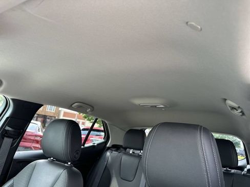 Used 2023 Buick Encore GX Select w/ Sport Touring Package FWD image 18