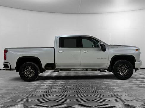 Used 2020 Chevrolet Silverado 2500 High Country w/ Z71 Off-Road Package image 2