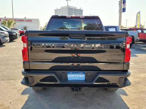 Certified 2025 Chevrolet Silverado 1500 Custom w/ LPO, Dark Essentials Package image 6