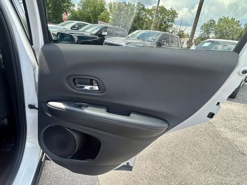 Used 2021 Honda HR-V Sport image 14