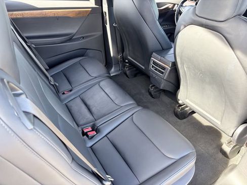 Used 2020 Tesla Model X Long Range image 22