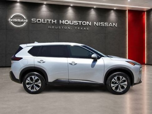 Used 2021 Nissan Rogue SV FWD image 5