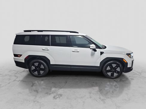 Used 2025 Hyundai Santa Fe SEL image 4