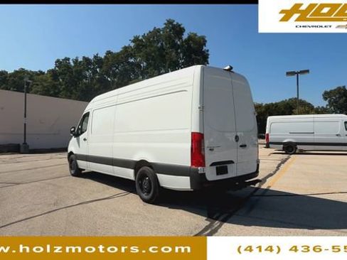Used 2025 Mercedes-Benz Sprinter 2500 image 6