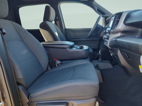 New 2024 RAM 2500 Tradesman w/ Chrome Appearance Group image 30