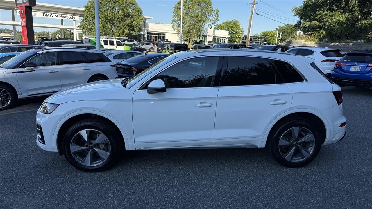Used 2023 Audi Q5 2.0T Premium w/ Convenience Package AWD/4WD image 12