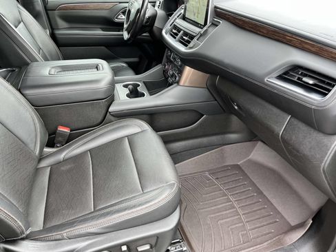 Used 2021 Chevrolet Suburban High Country AWD/4WD image 26