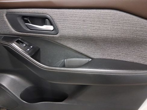 Used 2021 Nissan Rogue SV FWD image 17