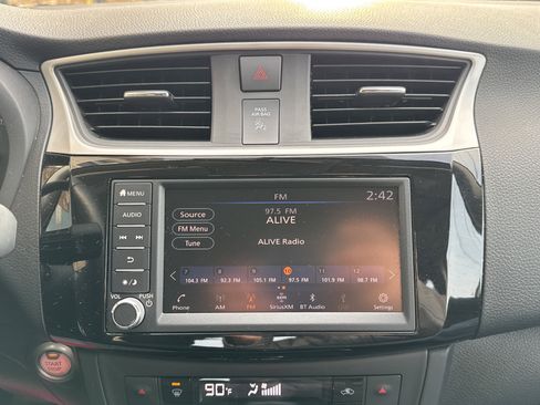 Used 2019 Nissan Sentra SV image 15