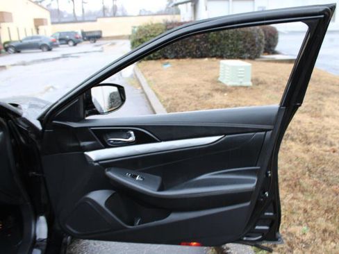 Used 2018 Nissan Maxima 3.5 SV FWD image 21