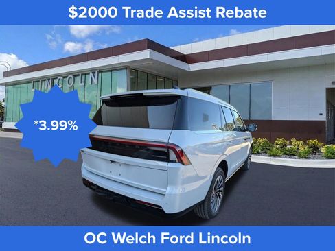Certified 2025 Lincoln Navigator Black Label AWD/4WD image 5