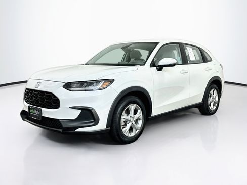 Used 2024 Honda HR-V LX image 3