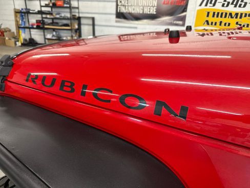 Used 2014 Jeep Wrangler Unlimited Rubicon w/ Connectivity Group AWD/4WD image 93