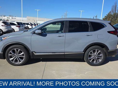 Used 2020 Honda CR-V Touring image 2