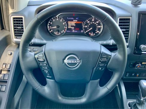 Used 2024 Nissan Frontier SL w/ Technology Package AWD/4WD image 37