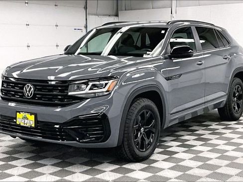Used 2023 Volkswagen Atlas Cross Sport SEL R-Line AWD/4WD image 12