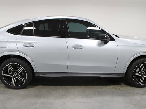 Used 2024 Mercedes-Benz GLC 300 4MATIC image 11