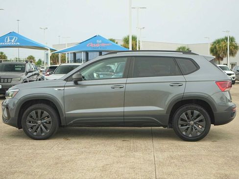 Used 2023 Volkswagen Taos S w/ Driver Assistance Package FWD image 3