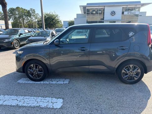 Used 2021 Kia Soul S FWD image 4