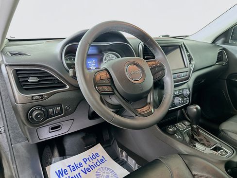 Used 2022 Jeep Cherokee Trailhawk w/ Premium Leather Package AWD/4WD image 9
