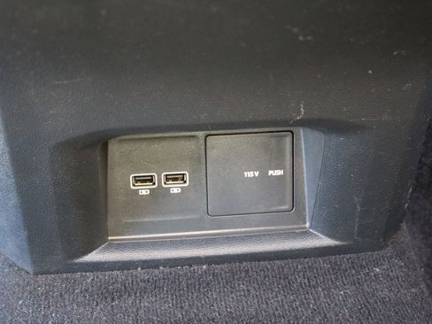 Used 2021 Volkswagen Atlas SE image 23