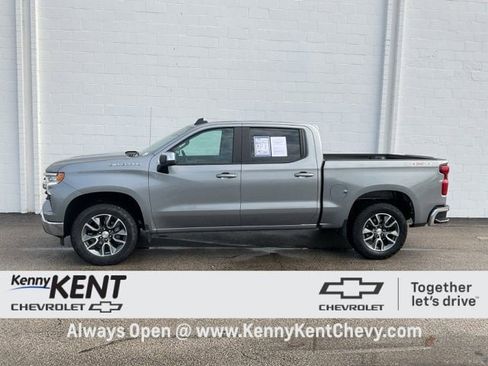 Used 2023 Chevrolet Silverado 1500 LT image 38