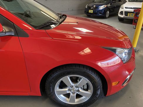 Used 2016 Chevrolet Cruze LT w/ Technology Package image 19