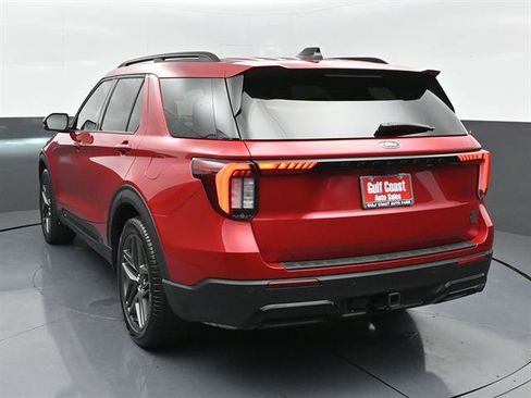 Used 2025 Ford Explorer ST-Line w/ Premium Package RWD image 4