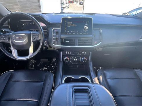 Used 2022 GMC Yukon SLT w/ SLT Premium Package image 14