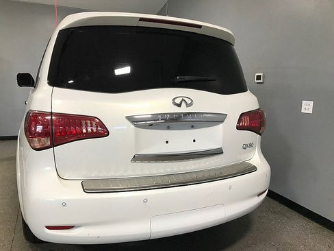 Used 2014 INFINITI QX80 4WD w/ Theater Package image 4