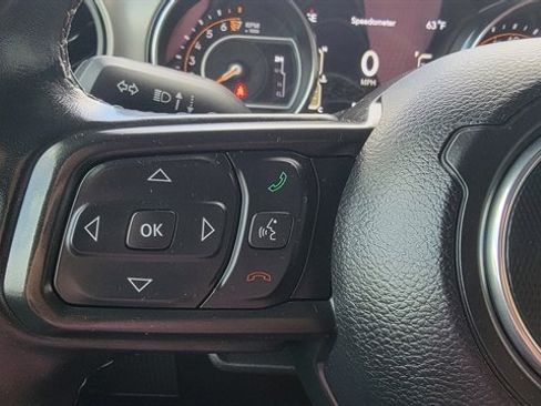 Used 2022 Jeep Wrangler Sport image 42