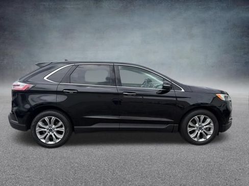Used 2019 Ford Edge Titanium w/ Equipment Group 301A AWD/4WD image 5