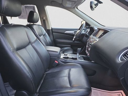 Used 2019 Nissan Pathfinder SL image 15