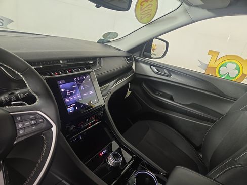 Certified 2023 Jeep Grand Cherokee L Laredo image 25