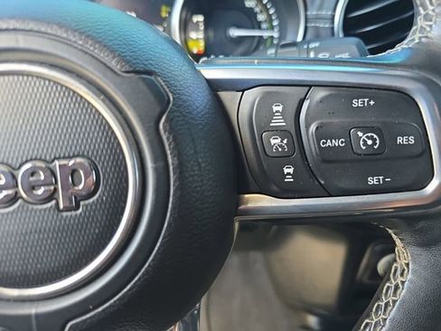 Used 2022 Jeep Wrangler Unlimited Sahara w/ Cold Weather Group image 17