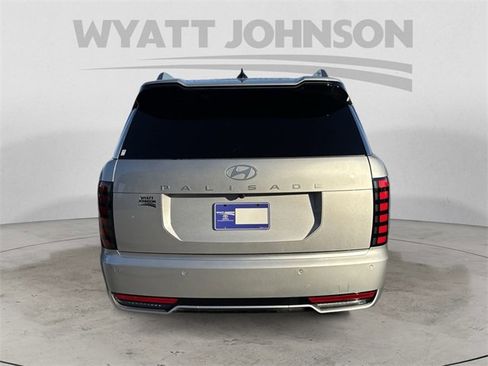 Used 2026 Hyundai Palisade Calligraphy image 4