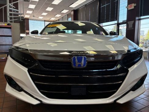 Used 2022 Honda Accord Sport image 4