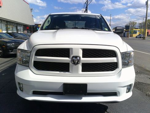 Used 2016 RAM 1500 Express AWD/4WD image 9