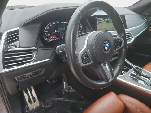 Used 2022 BMW X7 M50i w/ Cold Weather Package AWD/4WD image 27