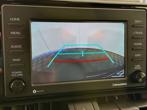 Used 2021 Toyota RAV4 LE image 21